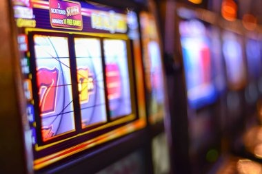 Live dealer Caribbean Stud Poker table with five-card spread